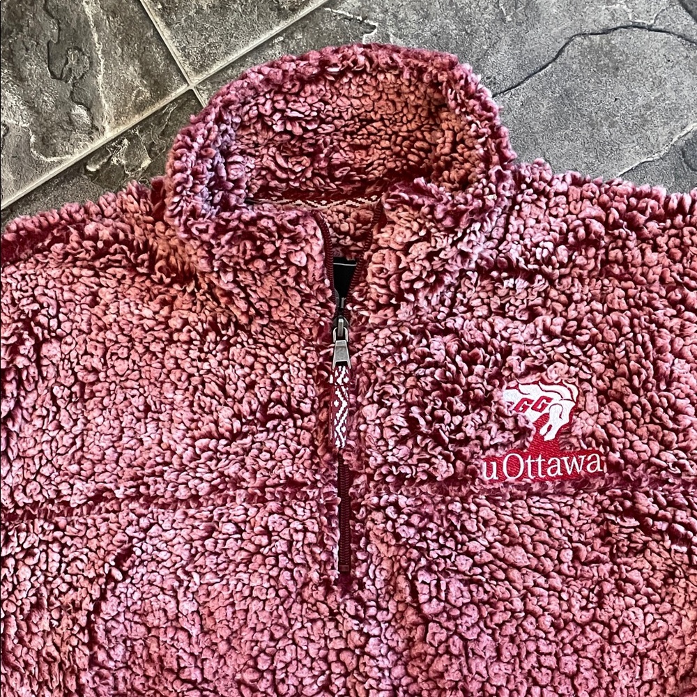 UNIVERSITY OF OTTAWA Sherpa Teddy Quarter-Zip Pullover Cottagecore Collegiate